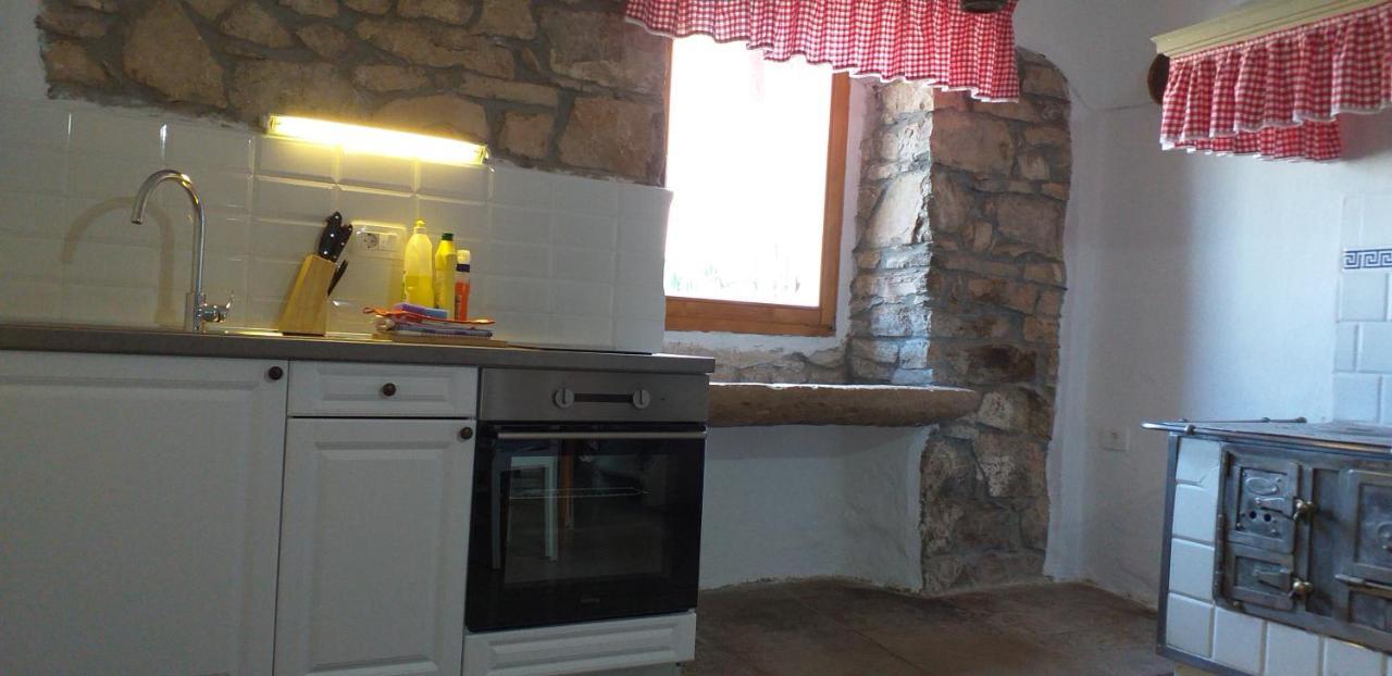 Rural Apartment Carolina Zrenj Exterior foto